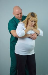 Pregnant lady choking treatment